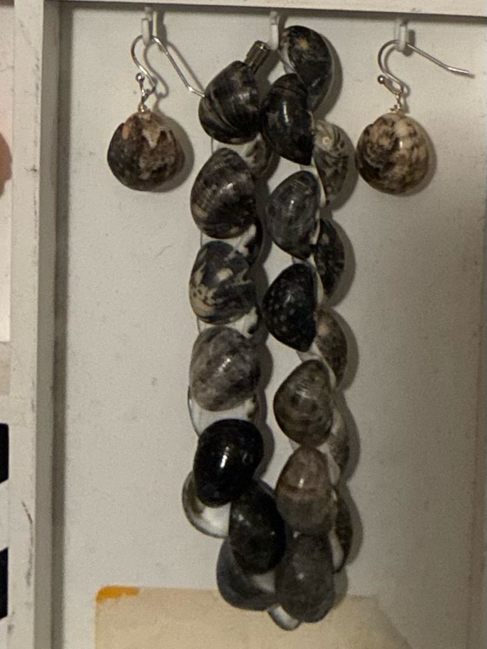 Handmade Natural kupe’e Shell bracelet with Earrings - Neutral Tones